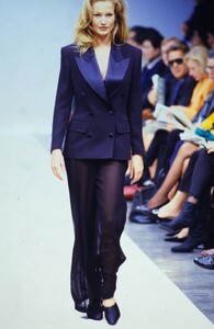 463101061_gucci-spring-1993(4).thumb.jpg.dcd2ccb35a42b9edbfca8d30ce47af02.jpg