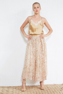 paris-fashion-store-women-nude-skirt-tyler-fashion-designer-clothes-paris (1).jpg