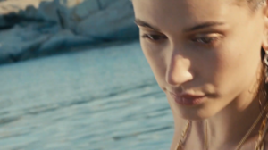 Versace Dylan Turquoise Pour Femme Campaign   Hailey Bieber   Behind The Scenes-00.00.51.216.png