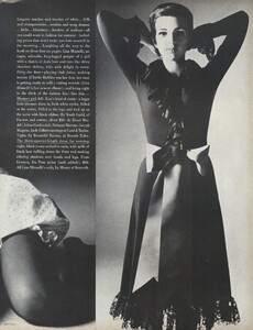 LM_Stern_US_Vogue_April_15th_1968_02.thumb.jpg.e270c8e21aef08659d76822b9b664a81.jpg