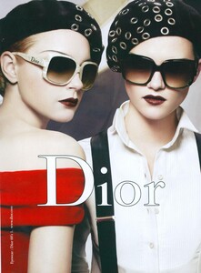 McDean_Dior_Spring_Summer_2008_05.thumb.jpg.18a32d3424903cc054067194ea158843.jpg