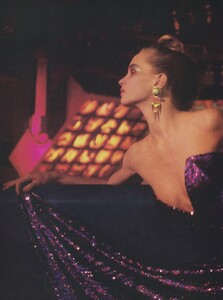 Metzner_US_Vogue_September_1985_01.thumb.jpg.1556857c93fa303bb6b6b05f29462d1a.jpg