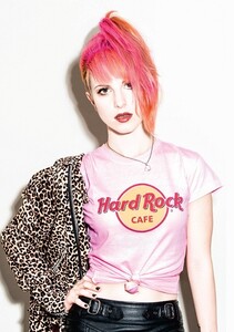 Pinktober-2013-Ambassador-Hayley-Willams_132c2.jpg