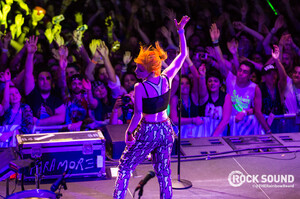 paramore_parahoy2016_therainbowbeard011.jpg