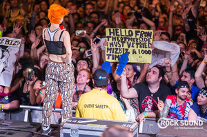 paramore_parahoy2016_therainbowbeard04.jpg
