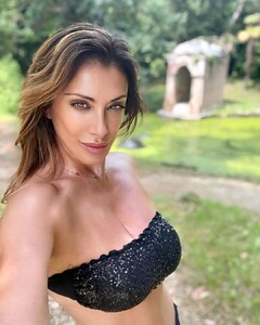 sabrinasalernofficial_202818809_1129103127601052_5799586820694783046_n.jpg