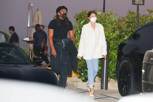 zendaya-at-nobu-in-malibu-06-26-2021-3.jpg
