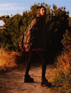 Vogue Paris No. 1019 - Août 2021-page-006.jpg