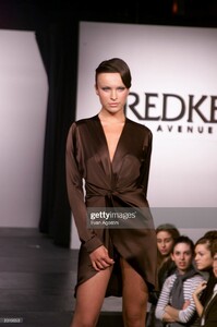 lju f02houseOfField--2319653-.jpg