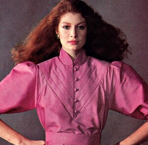 1980s-fashion-7.thumb.jpeg.6baa58b9db72e71f7d4850bfd50dae34.jpeg