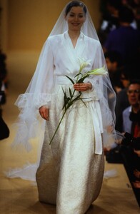 381877474_ysl-hc-ss-1993(2).thumb.jpg.b93b4a9af8e77baa87b0bfe30710f745.jpg