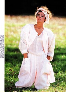 72121002_MarieClaireJapon4-1984(24).thumb.jpg.2db219f3a592664838fae0e5f4d3397e.jpg