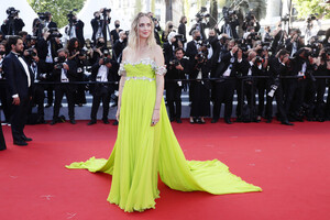 Chiara_Ferragni_Stillwater_Red_Carpet_74th_XDb38HCYwZJx.jpg