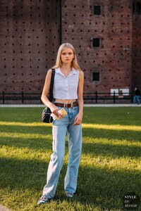 Milan-SS21-day-1-by-STYLEDUMONDE-Street-Style-Fashion-Photography_95A3251.jpg