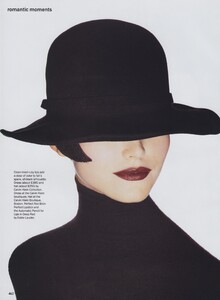 Romantic_Penn_US_Vogue_September_1993_03.thumb.jpg.e5dde6b12fbb1aac836eb9b3ca59c37d.jpg