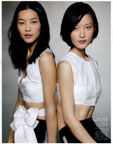 Vadukul_Vogue_China_February_2010_02.thumb.jpg.c1889c93e8d6abb6fc9d853c3a6e27ed.jpg