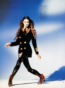 Vadukul_Vogue_Paris_October_1992_03.thumb.jpg.3bdb545a0e82dc4a597fd885cb7b00e0.jpg