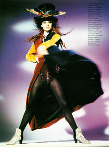 Vadukul_Vogue_Paris_October_1992_06.thumb.jpg.6bc5d36d11c85b1b70fc1fced400084c.jpg