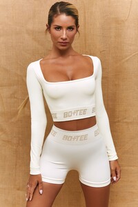 bt0313_bt0317_3_upright-command-ivory-long-sleeve-crop-top-hot-pant-shorts_1.jpg