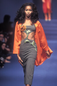 chantal-thomas-ss-1993-2.thumb.jpg.751a2a30001e0c963a904fdefd25ae3d.jpg