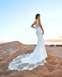 pronovias_214381827_778604936162451_2091832521805495576_n.jpg