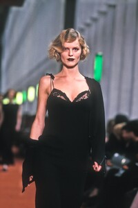 1017925812_SoniaRykiel1998WomenRTW68.thumb.jpg.631e1a80c9ab56161827430c715a52bc.jpg