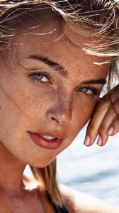 1030583904_ElizabethTurner740full-elizabeth-turner..thumb.jpg.f12d782757729c8ff40e44a5fcf1fd7a.jpg