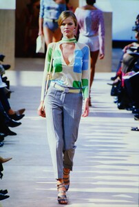 1231157996_louis-vuitton-ss2000(12).thumb.jpg.5eb1da6996597d85f769b328c309c885.jpg