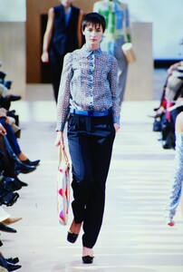 1289137556_louis-vuitton-ss2000(3).thumb.jpg.63767986f6d74a6f3a8bc2be24bed846.jpg
