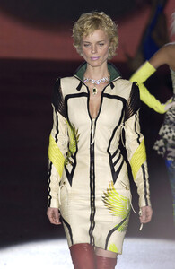 Roberto Cavalli Fall Winter 2003 - 01.jpg