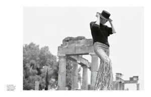 Elle No. 3949 - 27 Août 2021 eva1-page-m010.jpg