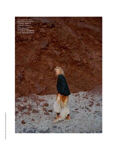 Elle No. 3949 - 27 Août 2021 eva1-page-017.jpg