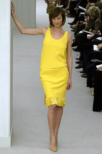 1453281837_Chanel2004HauteCouture130.thumb.jpg.fd8ca6bc831085305066ce5181a5ba20.jpg