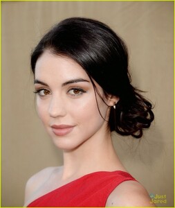 ADELAIDE KANE (6).jpg