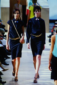 1600056516_louis-vuitton-ss2000(7).thumb.jpg.68972957df9cdc2652ab07b44d14162e.jpg