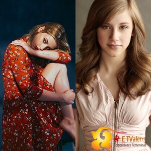 LILI REINHART (3).jpg