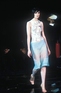 2042385164_Versace1999WomenRTW76.thumb.jpg.d0170271a5053578454cd0b605d5f5e3.jpg