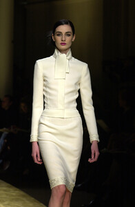 227180514_Valentino2001HauteCouture38.thumb.jpg.2ba9e21e8cb8450dd534d7708bd405b6.jpg