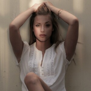 LILI REINHART (97).jpg