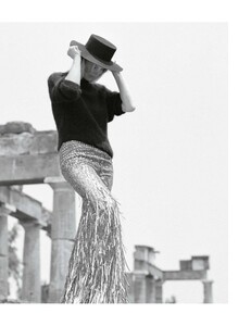 Elle No. 3949 - 27 Août 2021 eva1-page-011.jpg