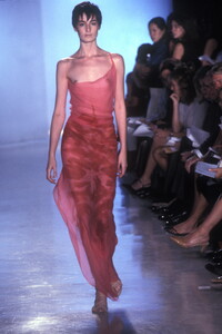 367406559_DonnaKaran2000WomenRTW30.thumb.jpg.a6b1fd75c4ea44f42706b2a741488572.jpg