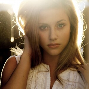 LILI REINHART (7).jpg