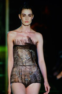 625647212_ATELIER-VERSACE-SPRING-1999(8).thumb.jpg.fd74559a98240082593fb5ceb5d843d2.jpg