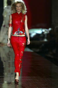 756183789_RobertoCavalli2003WomenRTW60.thumb.jpg.2c993cfb5701fd5dc90f8bd2bc5b3b34.jpg