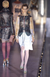 Fendi SS 2004 031.jpg