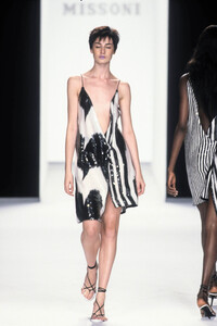 838021536_MissoniSS20003.thumb.jpg.28f8cb5a407ec5b7b57eb024cd8c2167.jpg