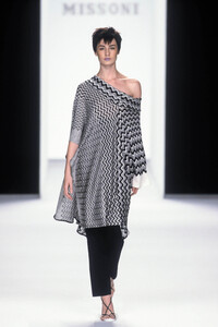 896998821_MissoniSS20005.thumb.jpg.26a88e0f42b8fecaeae783d3af672e86.jpg