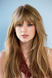 Taylor-Swift-Glamour-March-2014-005.jpg