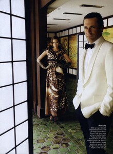 Testino_US_Vogue_December_2008_03.thumb.jpg.a9bba56249690fab9cd7bacf77e0f479.jpg