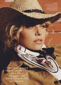 Testino_US_Vogue_October_2007_05.thumb.jpg.a4c573ce77944e70b025d606f79d4538.jpg